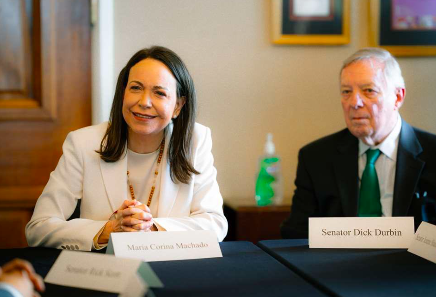 Crusoé: María Corina merece um segundo Nobel da Paz