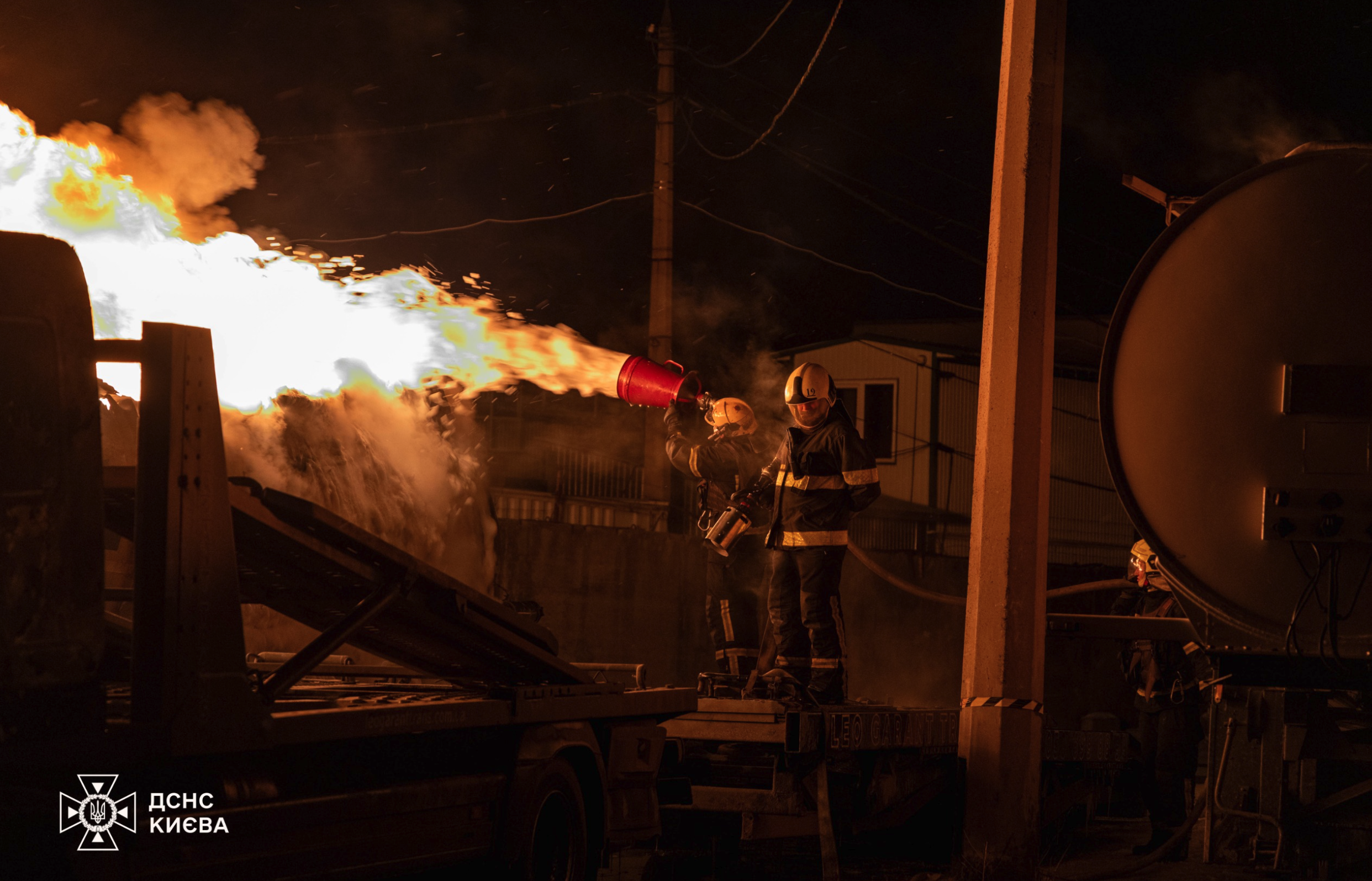 Rússia bombardeia Ucrânia e deixa milhões sem energia