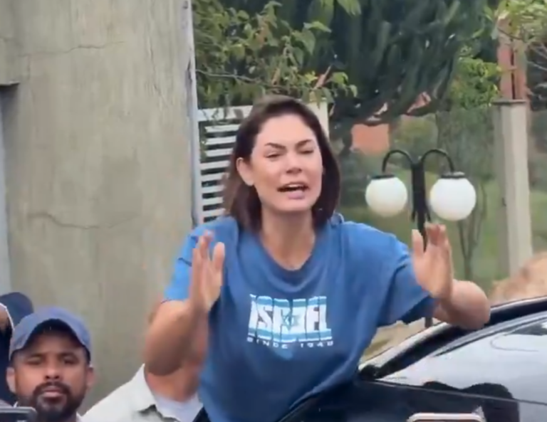 Michelle apoia ato de Nikolas e fala em “libertação da nossa nação”