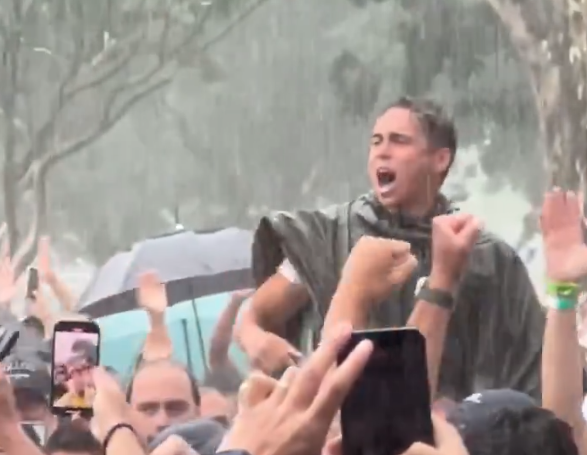 Raio atinge ato de Nikolas em Brasília e deixa feridos