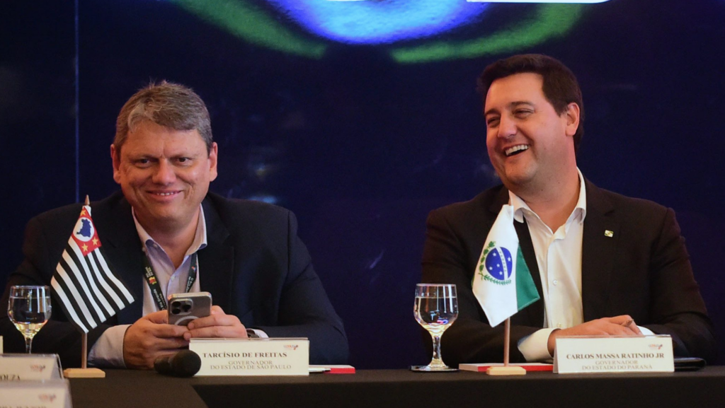 Pesquisa: Ratinho e Tarcísio têm mais potencial eleitoral que Flávio