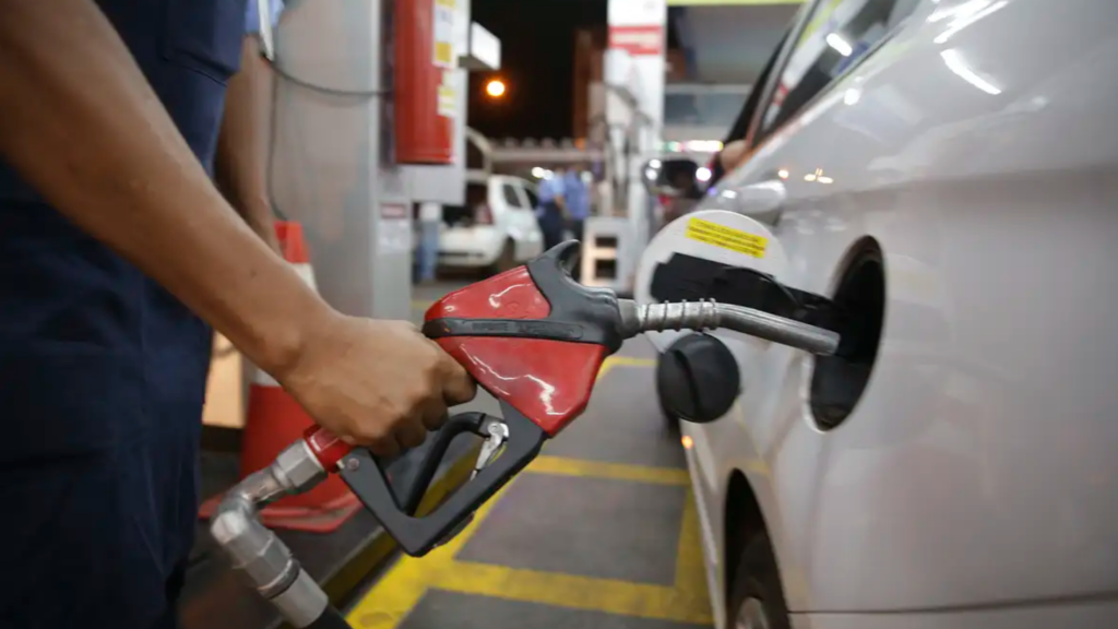 Crusoé: Aumento de imposto sobre gasolina, diesel e gás de cozinha entra em vigor