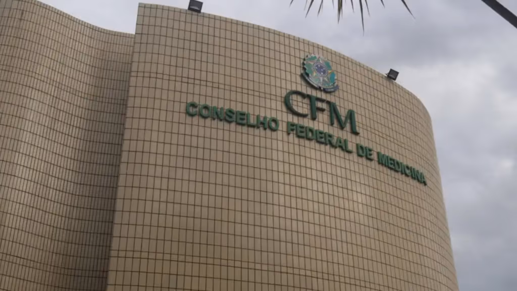 CFM nega intenção de intervir na execução da pena de Bolsonaro