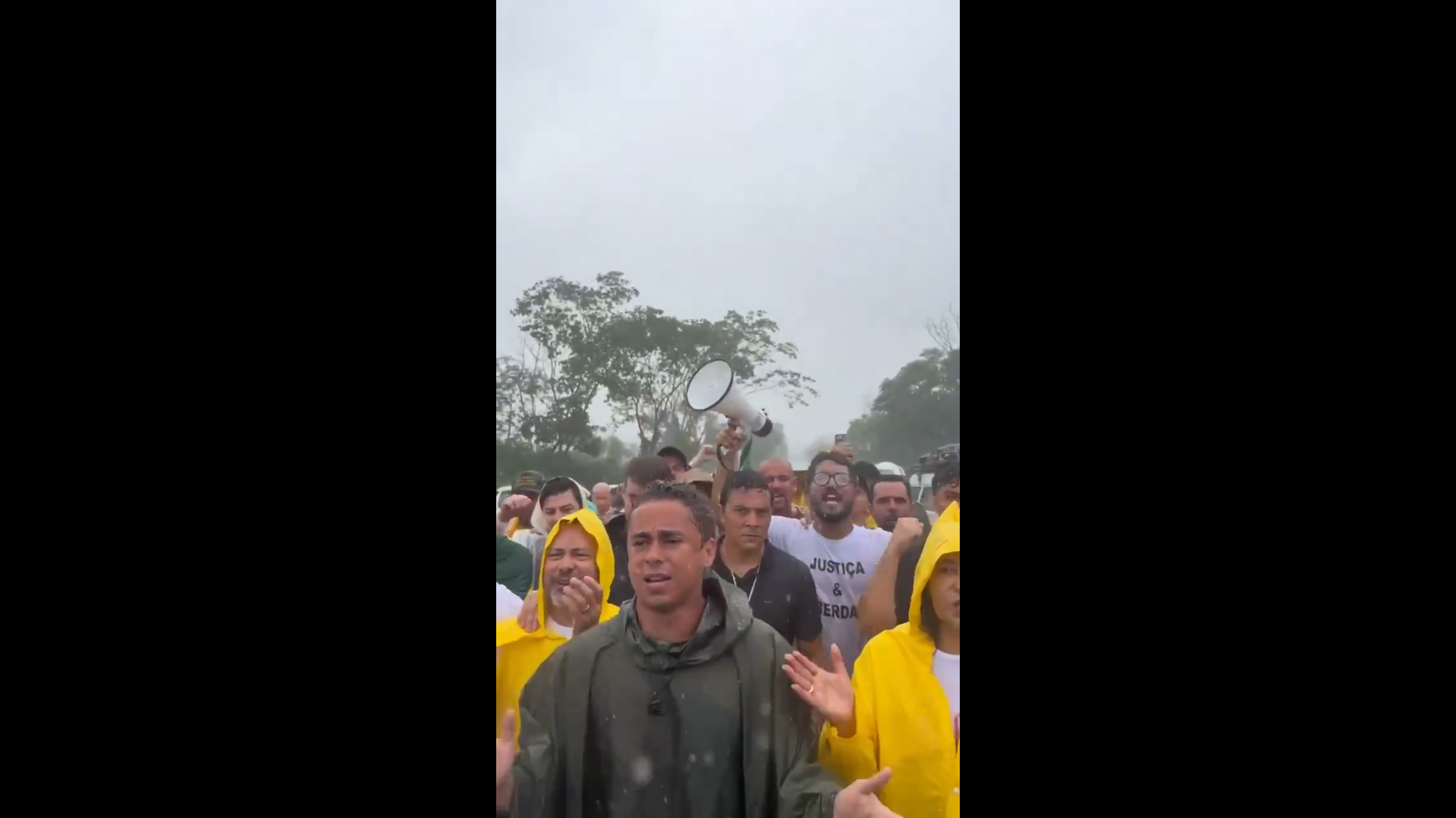 PRF notifica gabinete de Nikolas sobre riscos em caminhada na BR-040