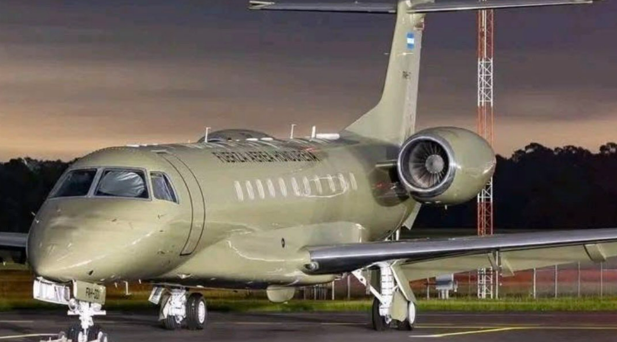 Asfura toma posse em Honduras e anuncia venda de avião presidencial