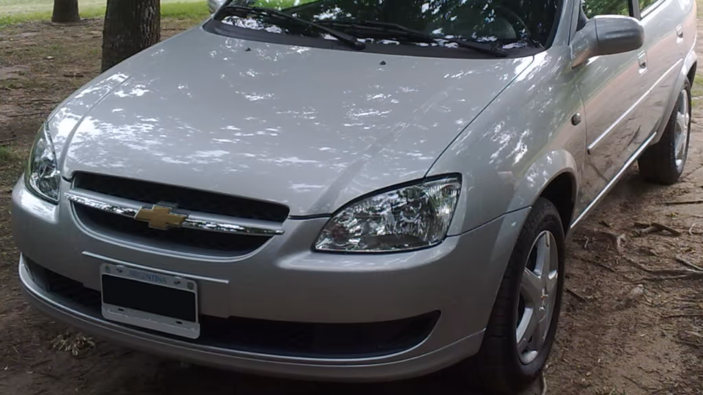 Seis piores reestilizações de carros que as montadoras já fizeram