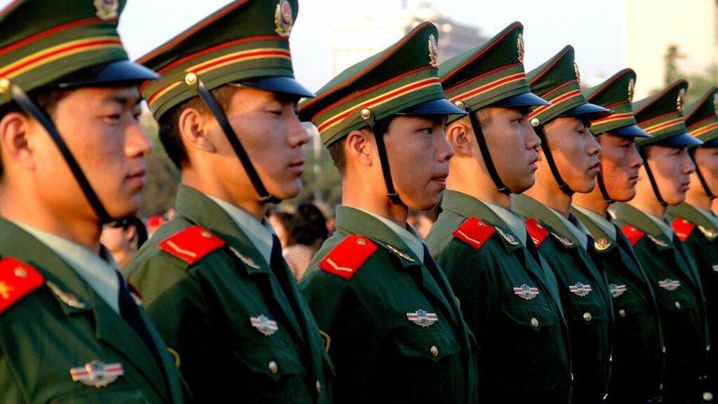 China revela ao mundo o poder bélico do seu gigantesco exército com desfile militar intimidador