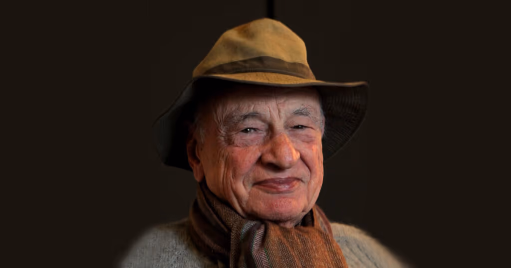Edgar Morin (104 anos), filósofo, sobre a felicidade: “A velhice é um terreno fértil para a criação e a rebelião”