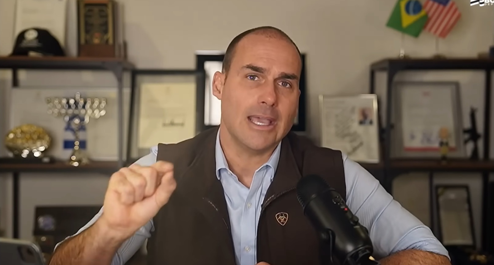 Eduardo Bolsonaro projeta pai como ministro da Casa Civil