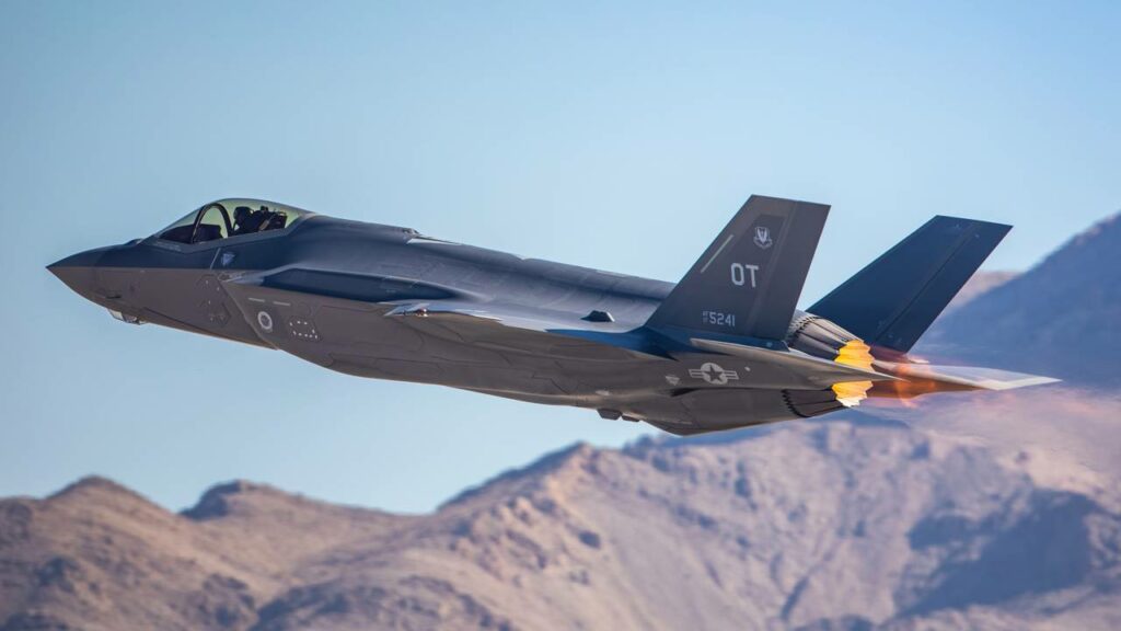 País europeu quebra monopólio dos EUA no treinamento de pilotos de caça F-35
