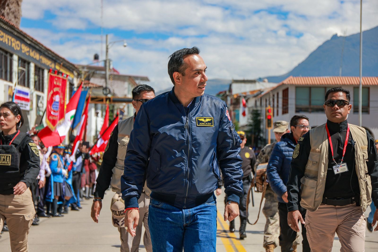 Presidente peruano é investigado por tráfico de influência