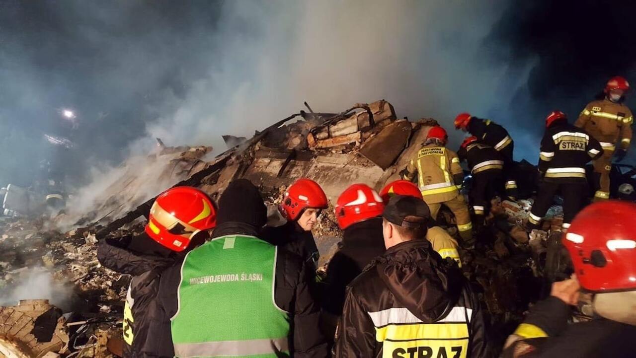 Explosão em bar de luxo deixa 40 mortos na Suíça