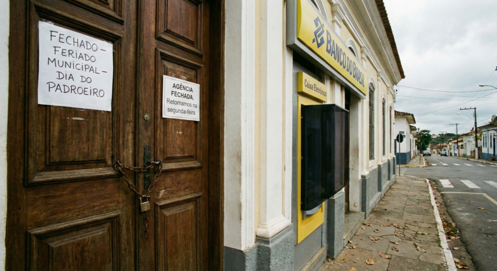 Bancos fecham dia 04/02, quarta-feira