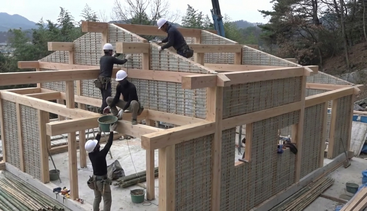 A casa coreana sem pregos nem parafusos que resiste a tremores, conversa com o clima e dura gerações com madeira pura