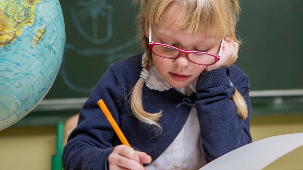 Nem música muito menos matemática a habilidade que melhora a inteligência emocional das crianças, segundo especialistas em educação infantil