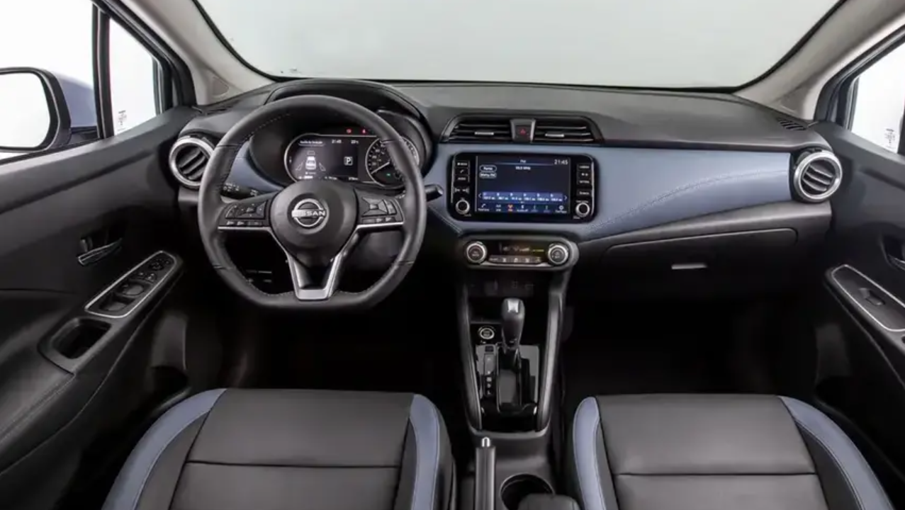 Nissan Versa 2026 faz até 15 km/l, tem porta-malas gigante e custa menos do que você imagina