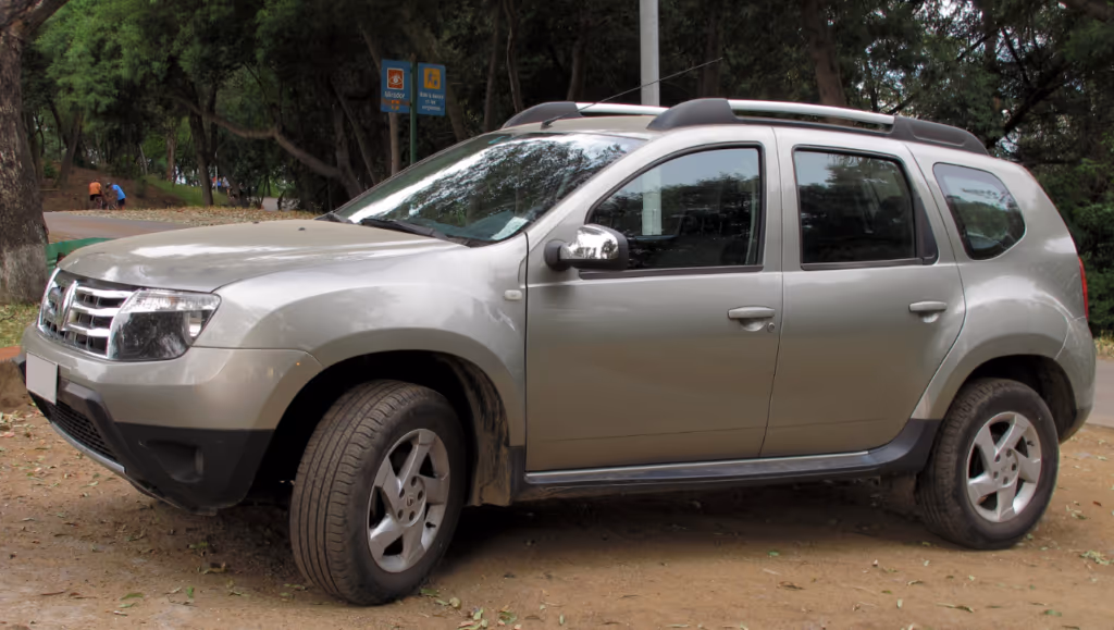 Vale encarar 148 cv por 6,4 km/l? O Duster 2.0 2016 surpreende no uso e ainda entrega espaço de SUV médio