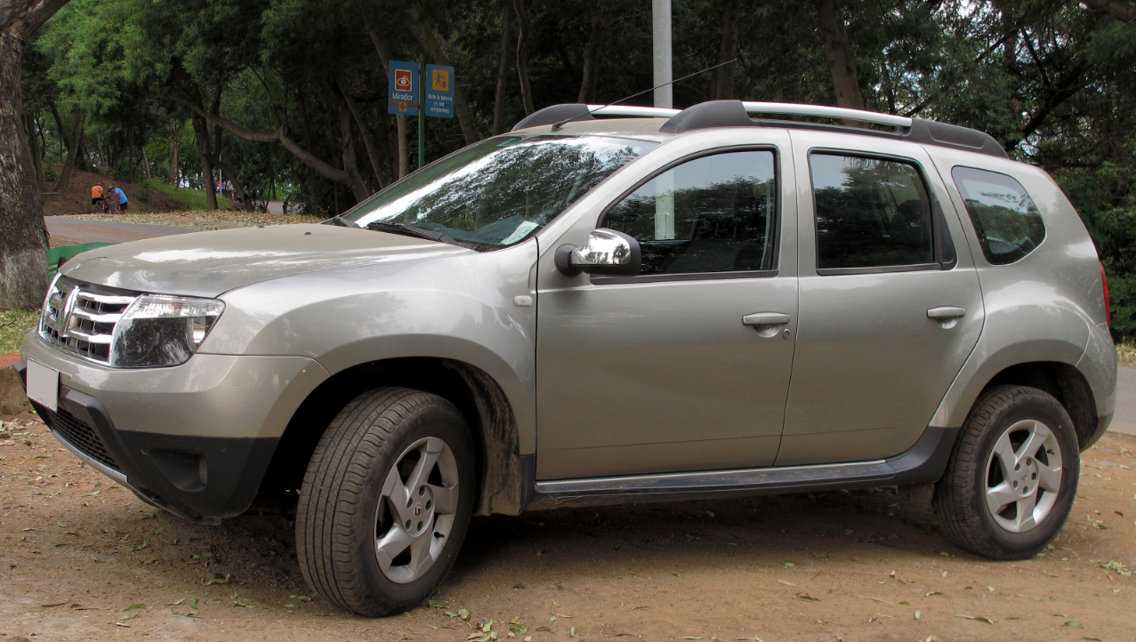 Vale encarar 148 cv por 6,4 km/l? O Duster 2.0 2016 surpreende no uso e ainda entrega espaço de SUV médio