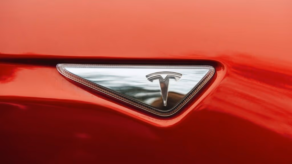 Tesla perde liderança do mercado mundial de carros elétricos para gigante chinesa