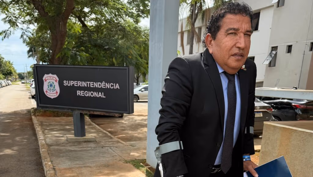 Magno Malta quer vistoriar condições humanitárias da prisão de Bolsonaro