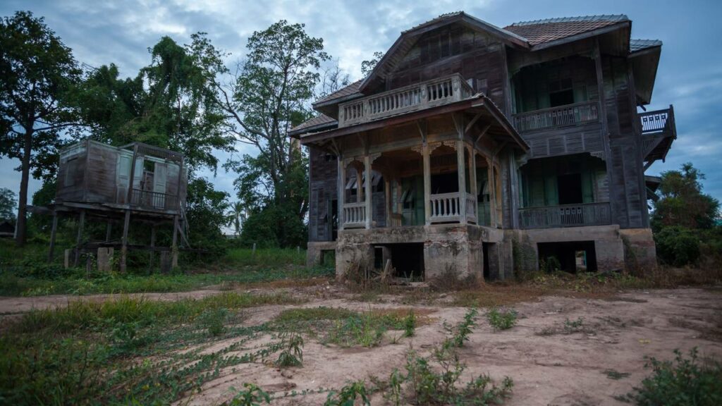 Homem compra casa abandonada por meio milhão e hoje ela vale 1,75 milhões