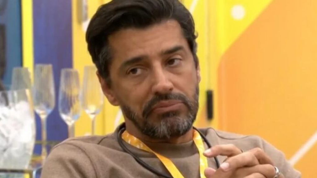 Alberto Cowboy reclama do comportamento de ex-diretor do BBB