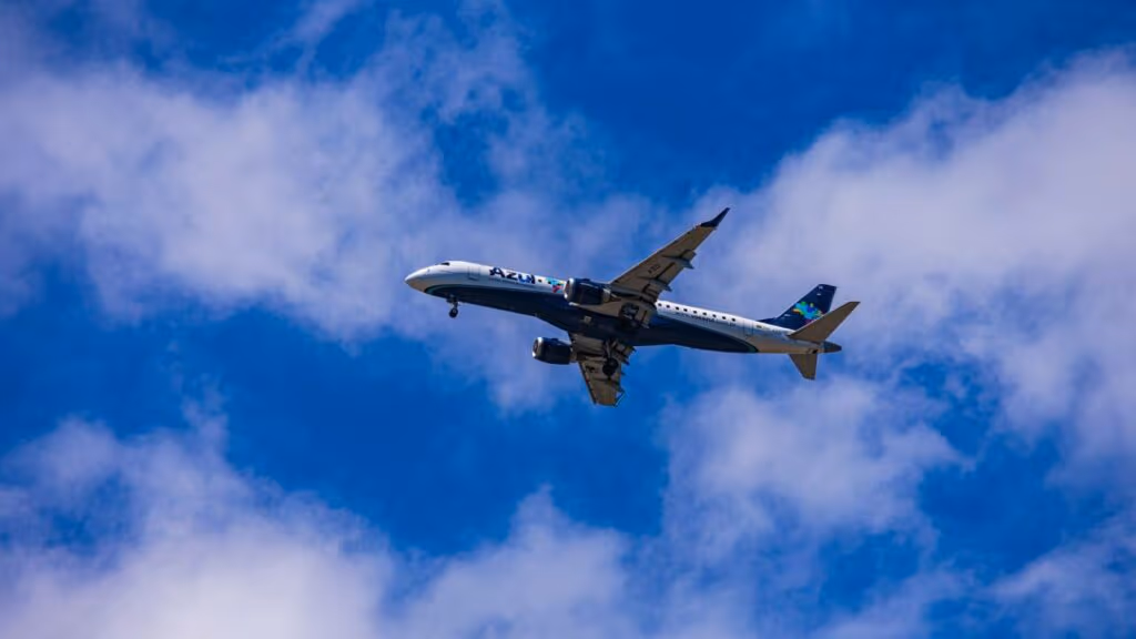 Ações da Azul despencam 70% em um dia