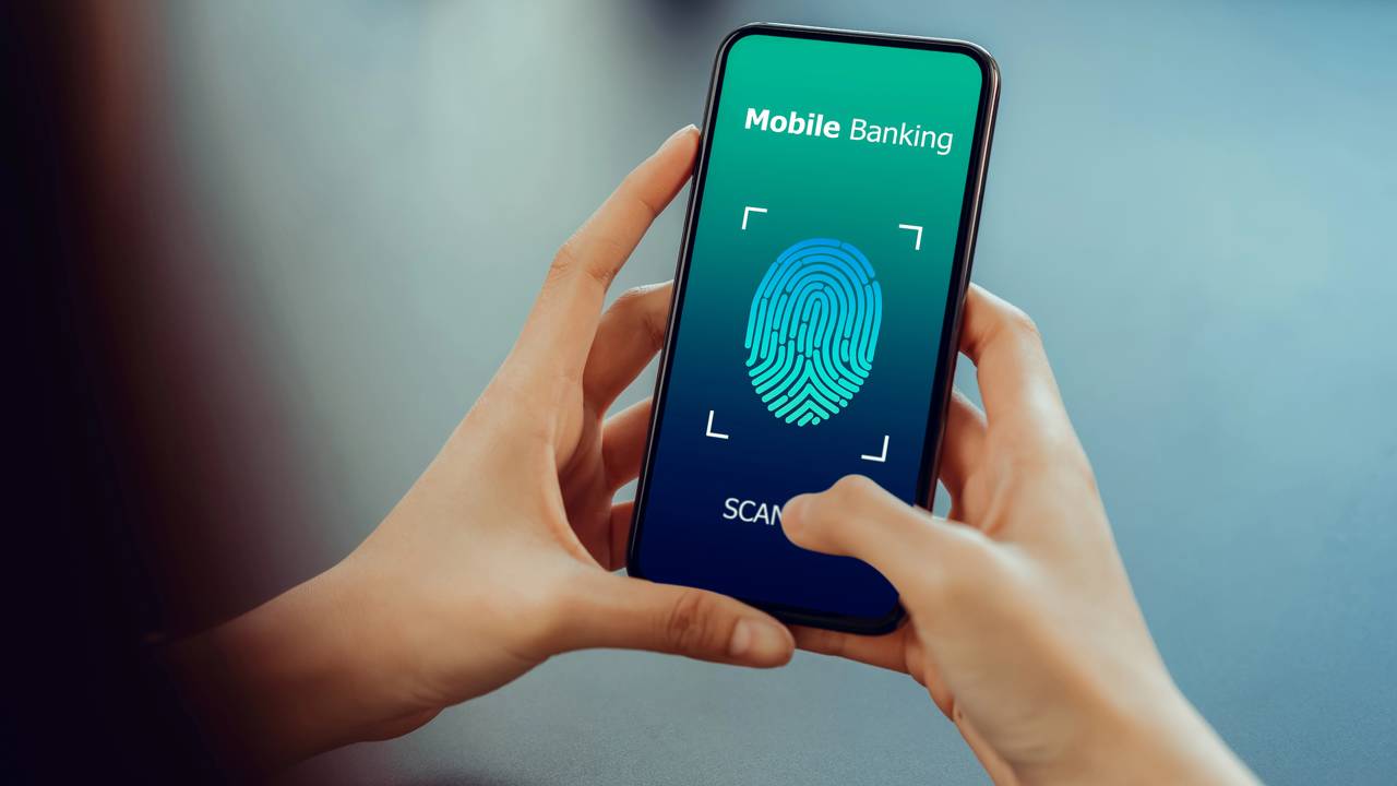 Como proteger seu banco no celular contra vírus e clonagens que estão cada vez mais comuns