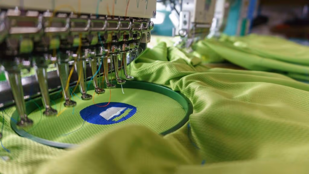 Uma simples blusa bordada de presente para a mãe virou um negócio de milhões