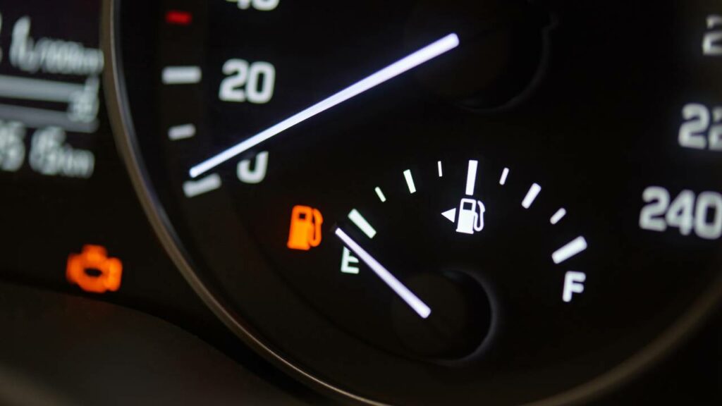 Por que o carro começa a consumir mais combustível com o tempo
