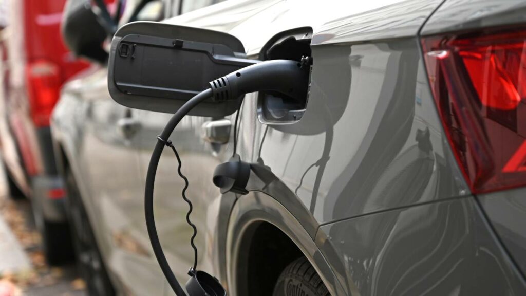 Carros elétricos: Vantagens e problemas que quase ninguém conta antes da decisão de compra