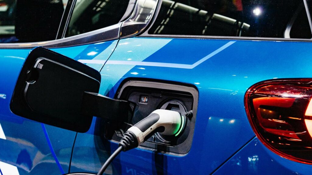 Carros elétricos: Vantagens e problemas que quase ninguém conta antes da decisão de compra