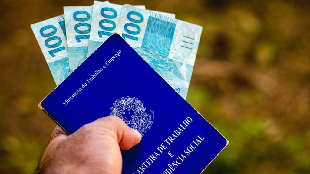 Benefício pode pagar até um salário mínimo - Créditos: depositphotos.com / rafapress