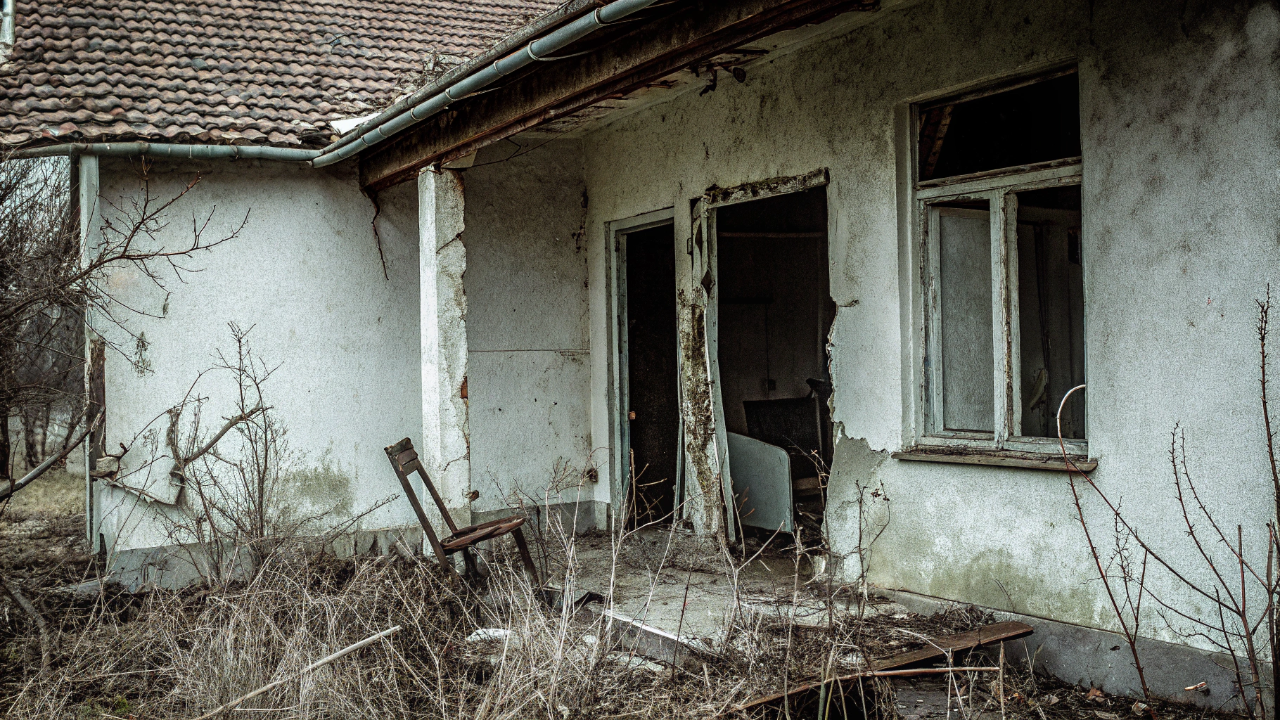 Por que casas baratas no interior viram pesadelo para quem compra