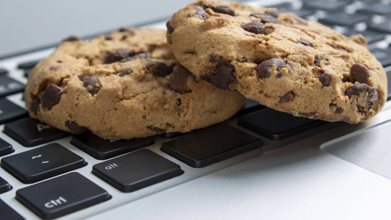 O que acontece quando você aceita todos os cookies de um site sem perceber