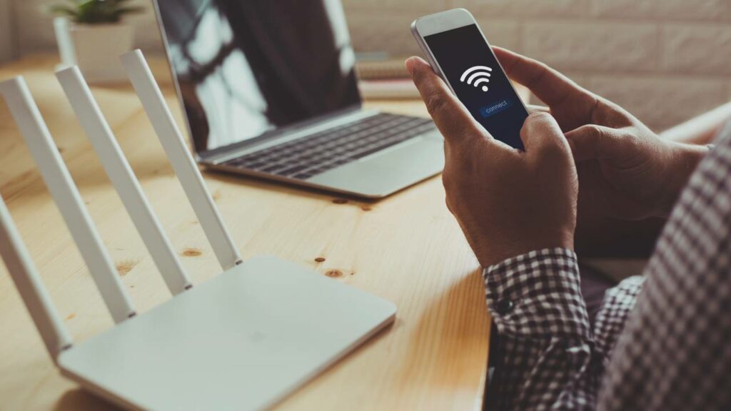 Wi-Fi e dados móveis ligados ao mesmo tempo ajudam na internet ou prejudicam o celular?