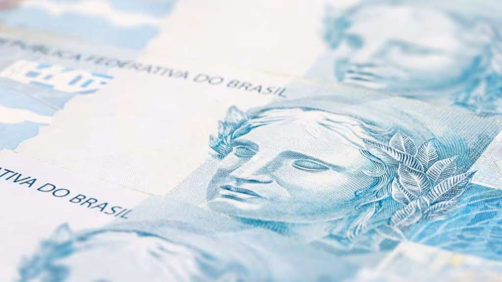 Salário mínimo passa a R$ 1.621 e muda benefícios e rendas em todo o Brasil