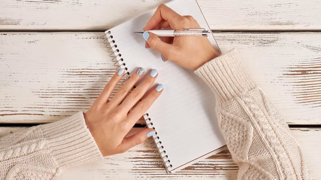 Por que escrever à mão faz de você mais inteligente que qualquer app