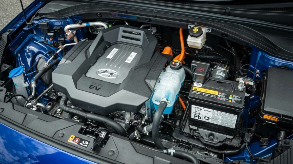 O carro elétrico apresenta menos peças mecânicas, gerando menos manutenções - Créditos: depositphotos.com / teddyleung