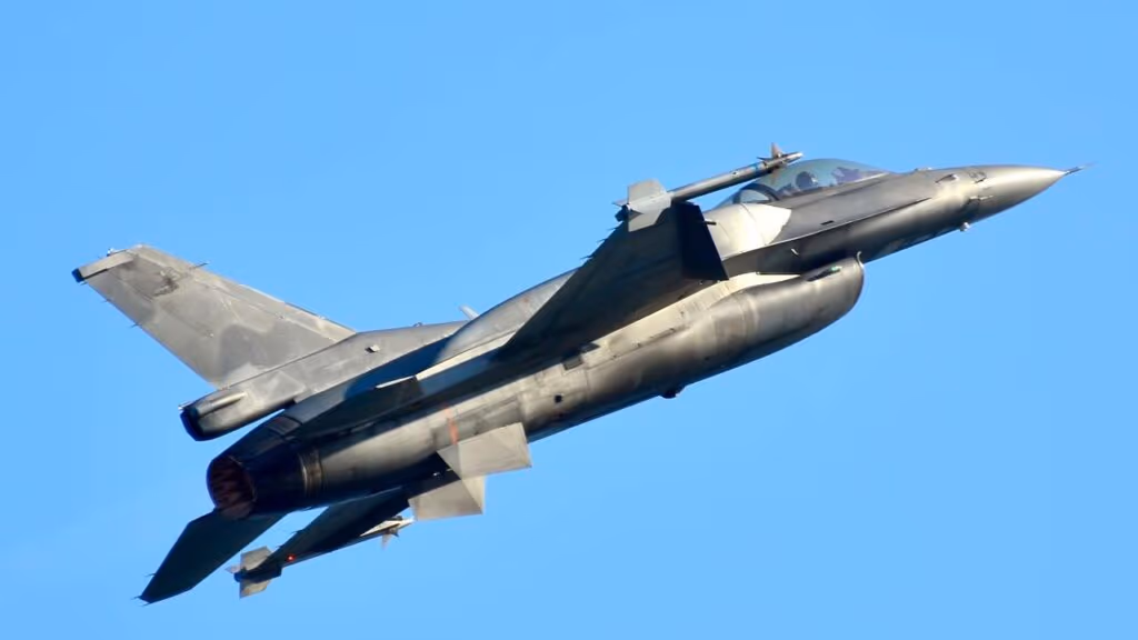 Primeiro F-16 Block 70 de Taiwan finalmente voa e muda o rumo da modernização militar