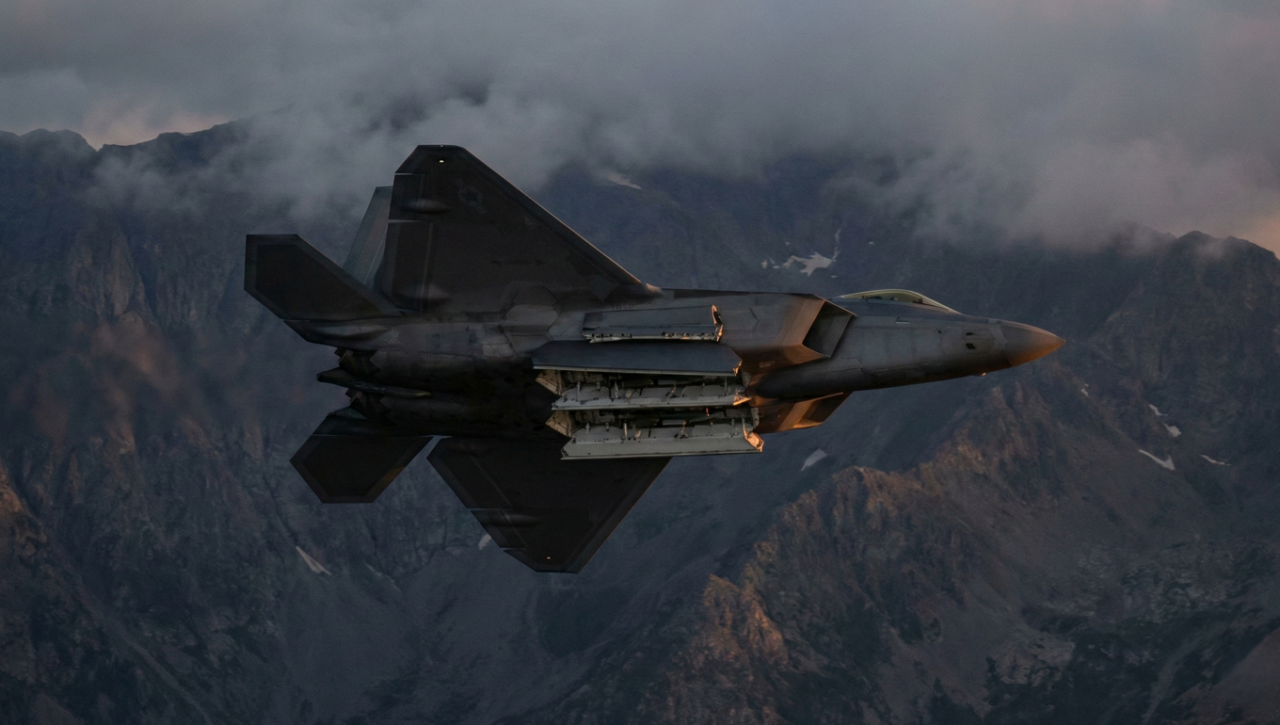 Como funcionam os caças invisíveis aos radares e por que eles mudaram a guerra aérea