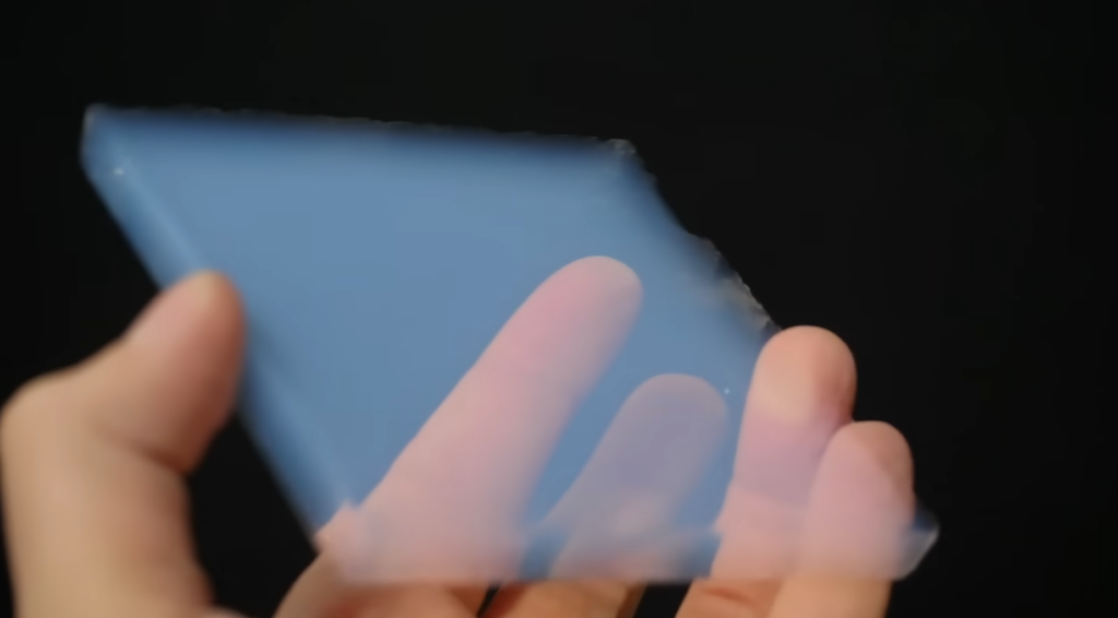 O aerogel é composto, aproximadamente, de 99.8% ar - Reprodução/Veritasium