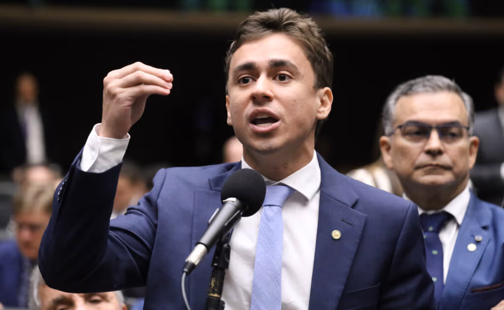 Nikolas critica prisão de Filipe Martins: “Tirania de Moraes inova no absurdo”