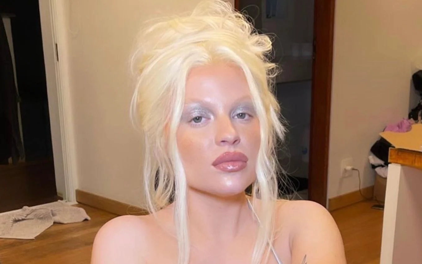 Luísa Sonza reclama de etarismo na indústria musical