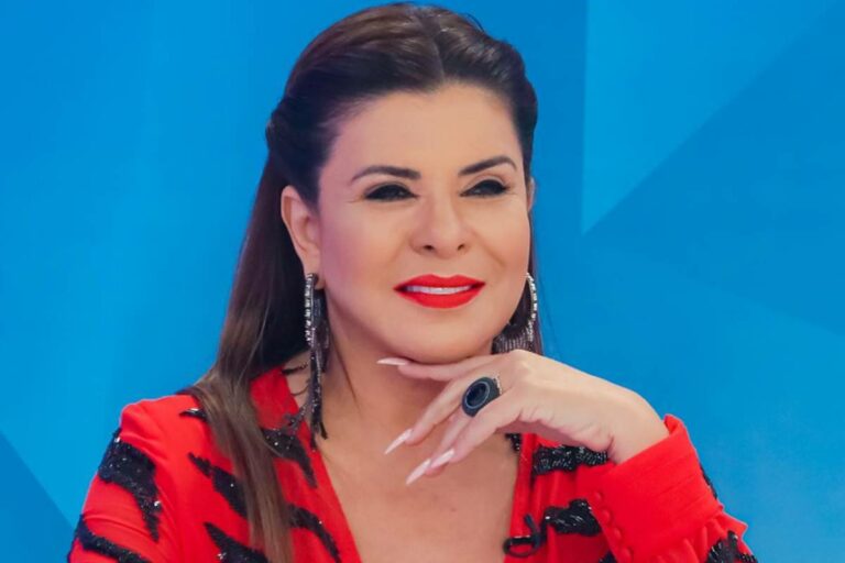 “Patriota” e sem partido, Mara Maravilha quer o Senado