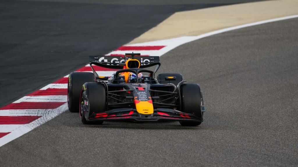 Por que a McLaren escondeu tanto o carro de 2026?