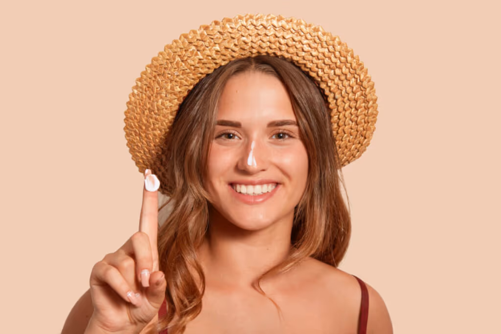 5 dicas para controlar a oleosidade e o brilho da pele no verão