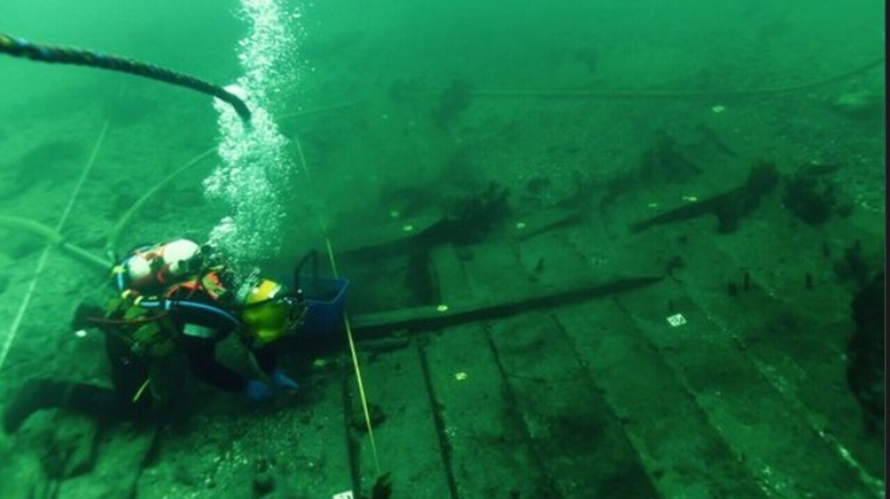 Mergulhadores descobriram o maior navio cog medieval da história ao largo da costa da Dinamarca