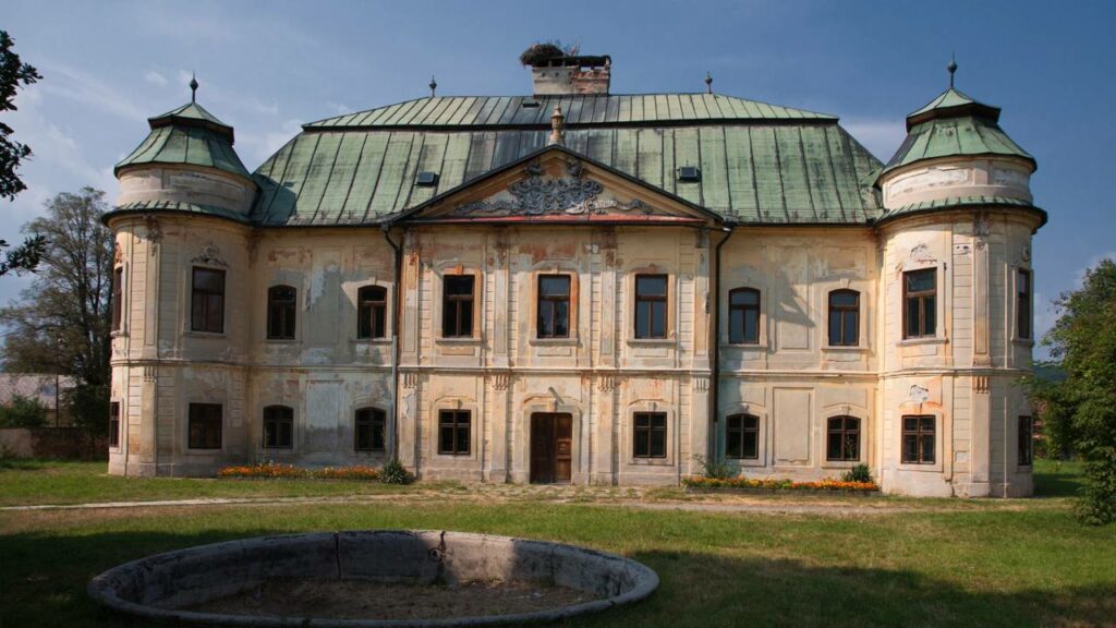 Por que ninguém quer viver nos antigos palácios das celebridades?