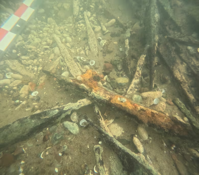 Tesouro de ferro de 2000 anos é encontrado sob o Rio Sava